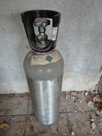 Koolzuurfles., Ophalen