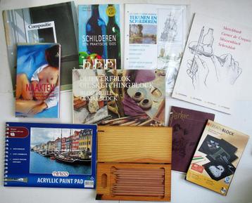 Tekenset boeken, sketch boeken, potloden in assortiment beschikbaar voor biedingen