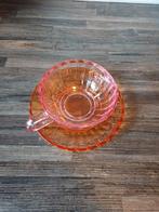 Theekop met schotel, Huis en Inrichting, Keuken | Servies, Ophalen, Zo goed als nieuw, Overige stijlen, Kop(pen) en/of Schotel(s)