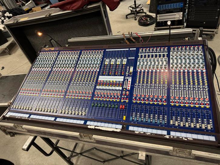 Midas Verona 400 Mengpaneel + Outboard, Muziek en Instrumenten, Mengpanelen, Gebruikt, 20 kanalen of meer, Microfooningang, Ophalen