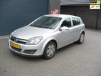 Opel ASTRA 1.4 Essentia, Auto's, Voorwielaandrijving, Stof, Gebruikt, Zwart
