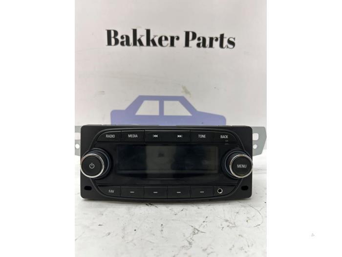 Radio van een Opel Karl, Auto-onderdelen, Elektronica en Kabels, Opel, Gebruikt, 3 maanden garantie