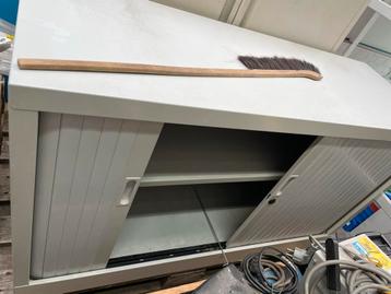 2 Archiefkasten zonder sleutel beschikbaar voor biedingen