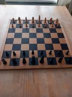 Schaak/ dambord met schaakstukken en damstenen, Hobby en Vrije tijd, Gezelschapsspellen | Bordspellen, Een of twee spelers, Ophalen of Verzenden