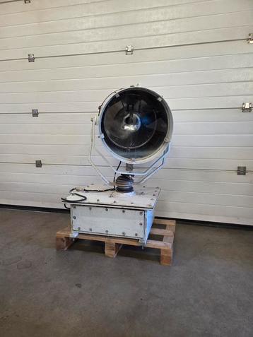Grote scheepslamp / searchlight / floodlight  beschikbaar voor biedingen