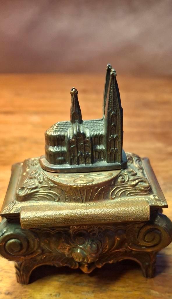 Souvenir Keulen Dom Messing Juwelenkistje, Antiek en Kunst, Antiek | Woonaccessoires, Ophalen of Verzenden
