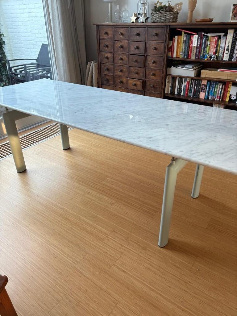 Cassina LC6 met Marmer blad, Huis en Inrichting, Tafels | Eettafels, Gebruikt, 200 cm of meer, 50 tot 100 cm, Vijf personen of meer