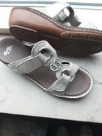Damesslippers  LICHTGRIJS maat 40, Kleding | Dames, Schoenen, Ophalen of Verzenden, Zo goed als nieuw, Grijs
