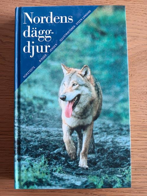 Birger Jensen - Nordens Däggdjur. (zweedstalige natuurgids), Boeken, Natuur, Zo goed als nieuw, Ophalen of Verzenden