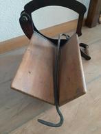 Prachtige antieke broodsnijmachine, Ophalen