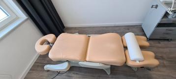 Behandelstoel/tafel  & Hotstone set  beschikbaar voor biedingen