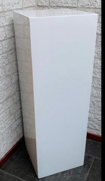 Sokkel/Zuil/Pilaar 30x30x100 cm wit hoogglans  beschikbaar voor biedingen