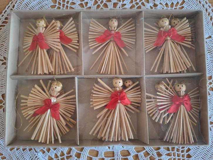 Doos met 11 Engeltjes van stro, Antiek en Kunst, Curiosa en Brocante, Ophalen of Verzenden