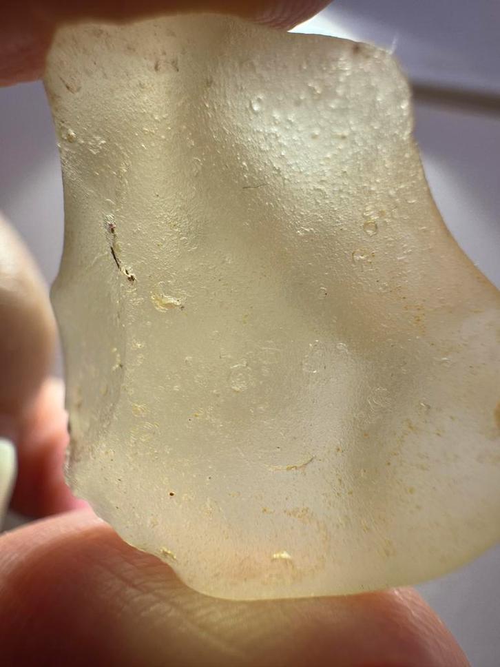 Zeldzaam Libisch Woestijnglas 6.09g, Antiek en Kunst, Antiek | Glas en Kristal, Ophalen of Verzenden