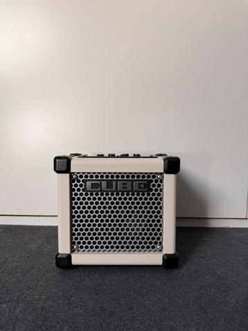 Roland Micro Cube GX white beschikbaar voor biedingen