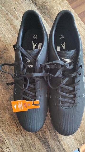 Zaalvoetbalschoenen 43 beschikbaar voor biedingen