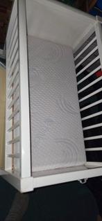 Schattig schommelwiegje voor baby, Ophalen, Gebruikt, Wieg