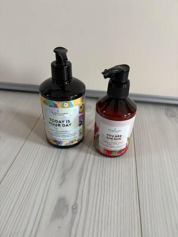The gift label handzeep en handlotion beschikbaar voor biedingen