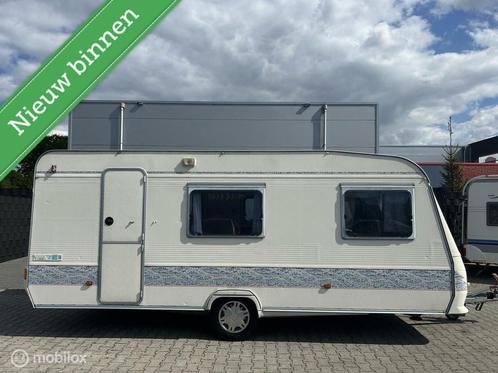 Adria 502 DK stapelbed 6 persoons, Caravans en Kamperen, Caravans, Bedrijf, 750 - 1000 kg, Treinzit, Adria, Overige, Koelkast