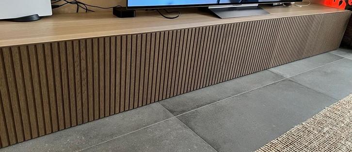 IKEA BESTA TV‑meubel, Huis en Inrichting, Kasten | Televisiemeubels, Zo goed als nieuw, Minder dan 100 cm, 200 cm of meer, 25 tot 50 cm