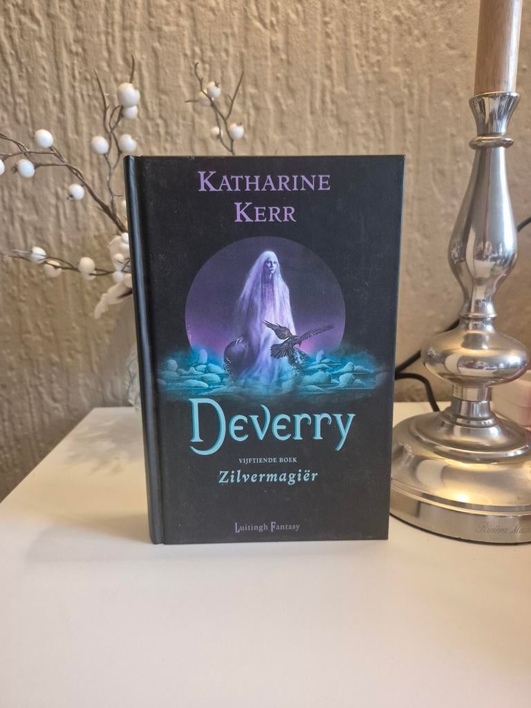 Deverry - Zilvermagiër - Katharine Kerr, Boeken, Ophalen of Verzenden, Zo goed als nieuw, Katharine Kerr