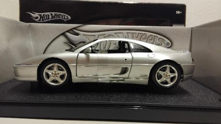 Ferrari F355 coupe light grey Hot Wheels metal 1:18 KRD, Hobby en Vrije tijd, Modelauto's | 1:18, Zo goed als nieuw, Auto, Hot Wheels