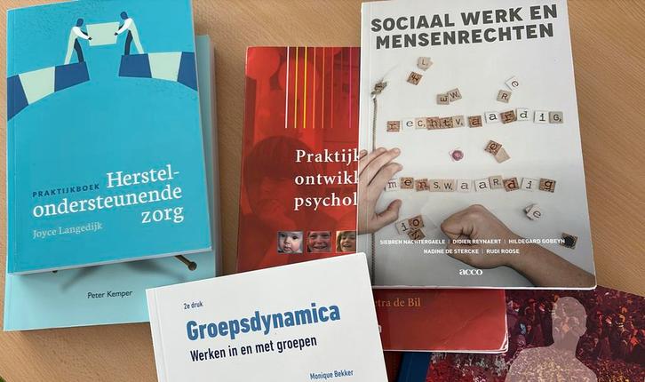 Social Work studieboeken, Boeken, Studieboeken en Cursussen, Zo goed als nieuw, HBO, Alpha, Ophalen of Verzenden