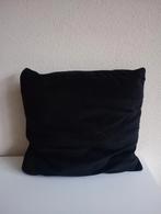 Zwart fluffy sierkussen, Huis en Inrichting, Woonaccessoires | Kussens, Ophalen of Verzenden, Zo goed als nieuw, Zwart, Rechthoekig