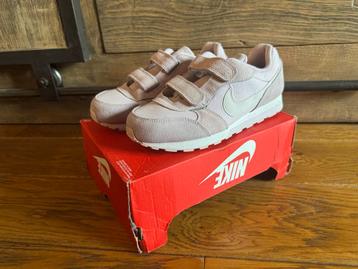 Nike MD Runner Lichtroze Maat 35 - Nieuw! beschikbaar voor biedingen