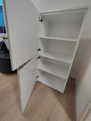 Småstad kledingkast 60*42*123 beschikbaar voor biedingen