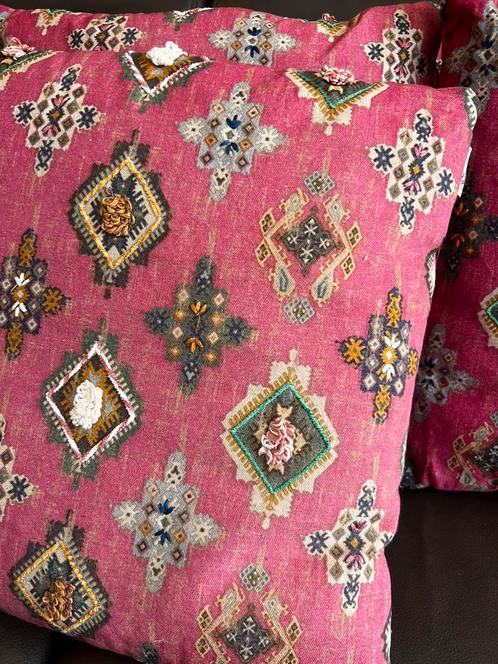 Imbarro nieuw kussen ZAHRA roze, Huis en Inrichting, Woonaccessoires | Kussens, Nieuw, Roze, Vierkant, Ophalen of Verzenden
