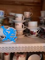 20 kop en schotels vintage/ retro bloemetjes diverse soorten, Huis en Inrichting, Keuken | Servies, Ophalen of Verzenden, Zo goed als nieuw