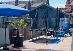 Trampoline groot rechthoek beschikbaar voor biedingen