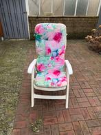3 Witte Kunststof Klapstoelen met Kussens - ZGAN, Ophalen, Zo goed als nieuw, Kunststof, Inklapbaar