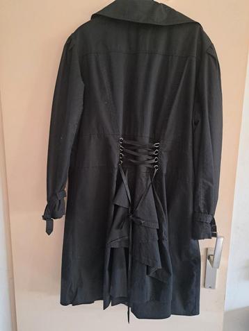 Mooie trenchcoat mt 46 kleine 50 beschikbaar voor biedingen