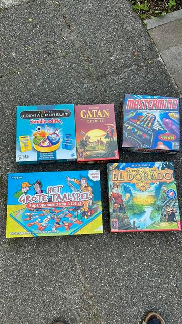 Diverse bordspellen - Catan, Het Grote Taalspel, triviant beschikbaar voor biedingen
