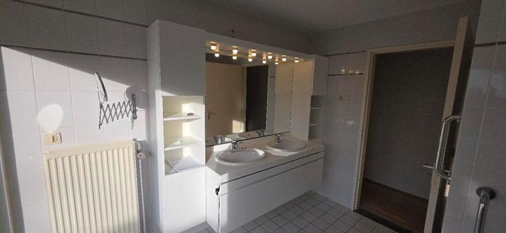 Mooie badkamermeubel met wastafel en spiegel, Huis en Inrichting, Badkamer | Badkamermeubels, Zo goed als nieuw, Wastafelkast