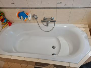 Inbouw bad, badkraan en Wastafelkraan  beschikbaar voor biedingen