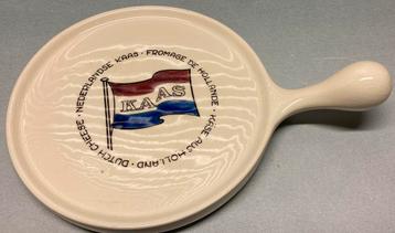 Kaas Nederlandse kaas bordje Plateelbakkerij Schoonhoven beschikbaar voor biedingen