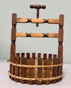 Antiek Vintage 1950 houten hout wensput mand notenkraker, Ophalen of Verzenden