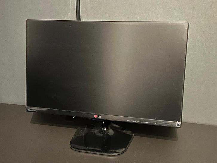 LG scherm 27", Computers en Software, Monitoren, Gebruikt, 60 Hz of minder, HDMI, VGA, Hoofdtelefoonaansluiting, IPS, Full HD