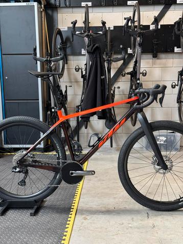 KTM myroon strandfiets beschikbaar voor biedingen