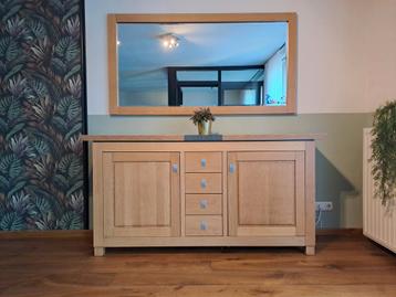 Dressoir met spiegel  beschikbaar voor biedingen