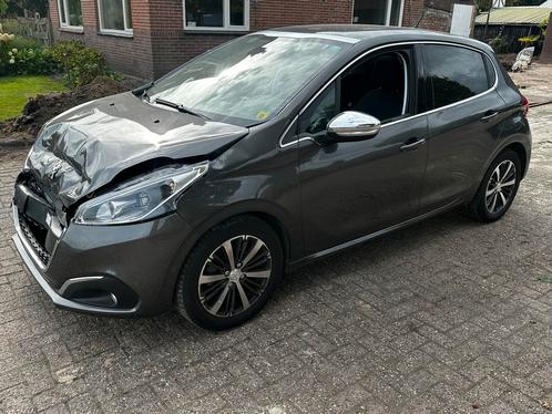 Peugeot 208 1.2Thp 5dr Allure, 2019, 35000km schade ex bpm, Auto diversen, Schadeauto's, Peugeot, Handgeschakeld, Benzine, Hatchback