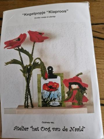 Viltpakketten kegelpopjes met bijbehorende bloemen - nieuw beschikbaar voor biedingen