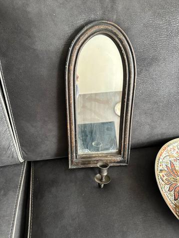 Oude Spiegel met Kaarsenstandaard beschikbaar voor biedingen