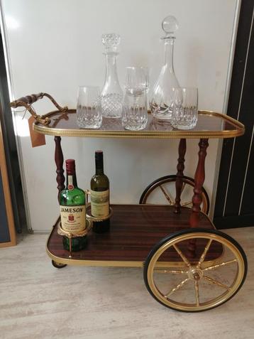 PRACHTIGE ITALIAANSE SERVEERWAGEN BARCART IN TOPSTAAT beschikbaar voor biedingen