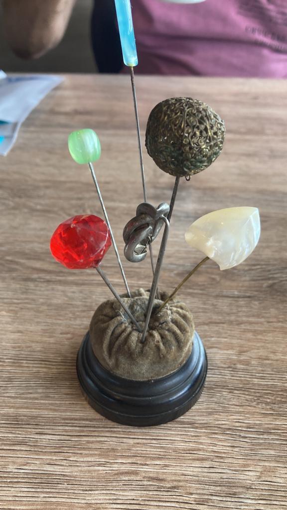 Antique Hat Pin Stand marked EBONY 1870 Hoedenspelden, Antiek en Kunst, Curiosa en Brocante, Ophalen of Verzenden