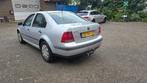 Volkswagen Bora 1.6-16V AIRCO NIEUWE APK BIJ AFLEVERING!, Auto's, Volkswagen, Stof, Gebruikt, Bora, 4 cilinders