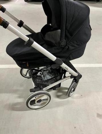 Mutsy Kinderwagen, reiswieg, maxicosi beschikbaar voor biedingen